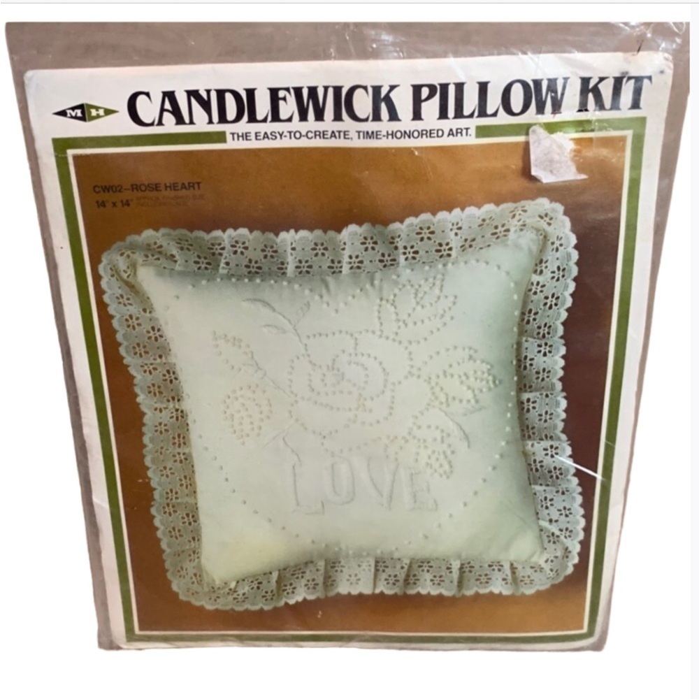 Vintage Candlewick Pillow Kit “Rose Heart” New